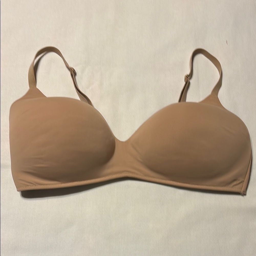 Victoria's Secret Wireless T-Shirt Lightly Lined Nude Bra